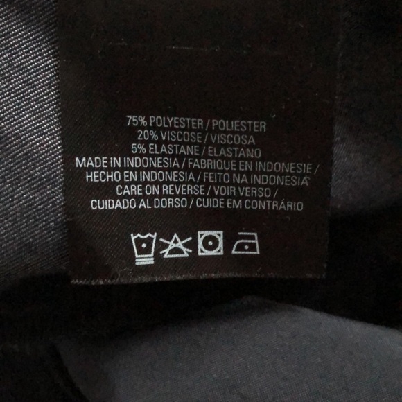 TAHARI relaxed fit Navy Blue dress pants with front pockets. Office Wear size 4 - Picture 10 of 13